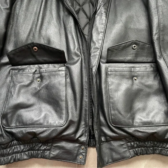 Vintage Leather Bomber Jacket - Picture 4 of 8